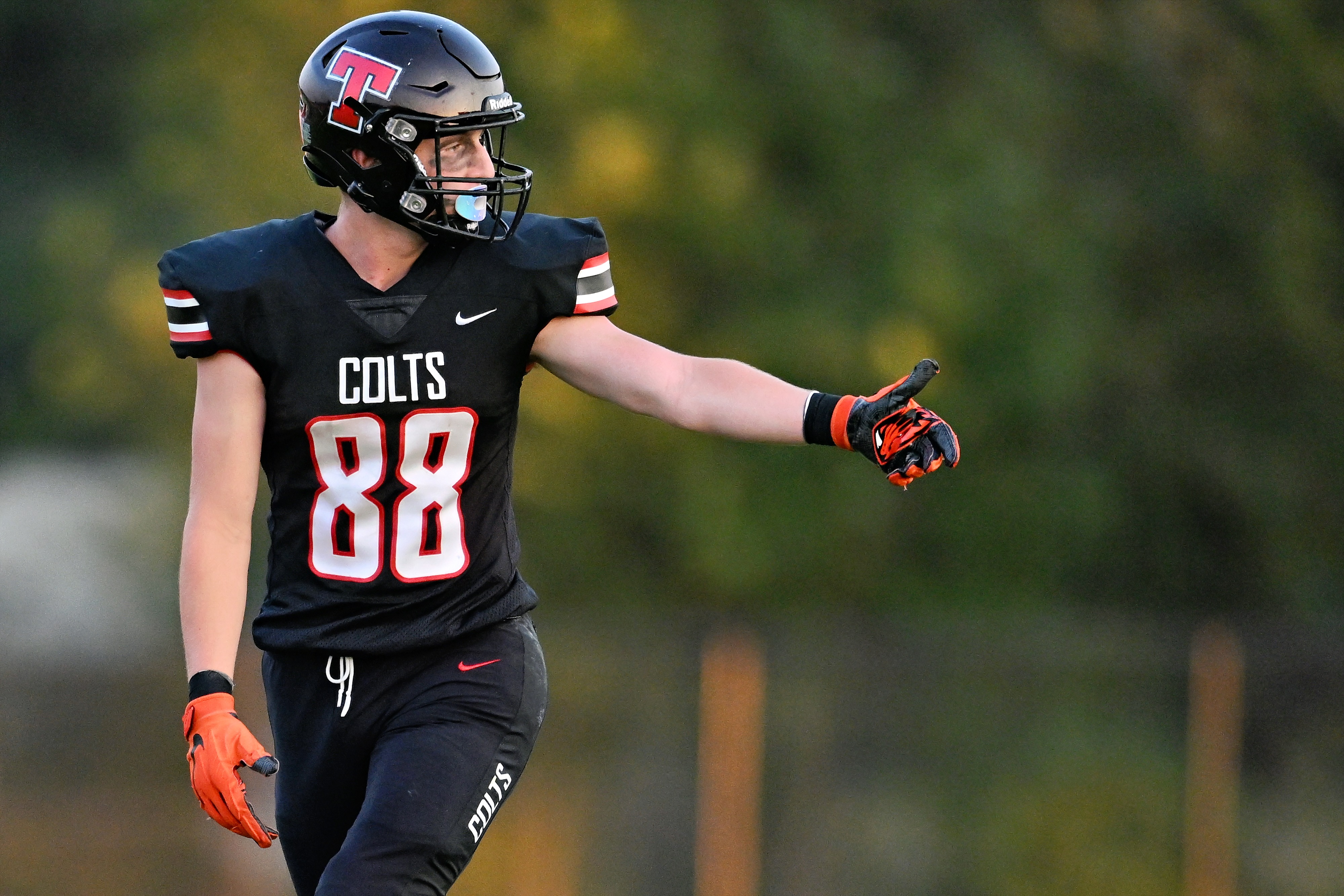 c LUKE NEWELL (3)R